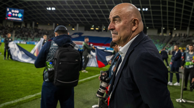 Станислав Черчесов. Бывший главный тренер сборных России и Казахстана Станислав Черчесов