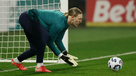 Сафонов не играл за «ПСЖ» полтора месяца. Российский вратарь оформил кубковый «сухарь» крутым спасением