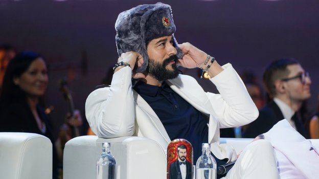 Бурак Озчивит