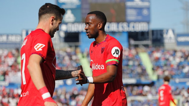 Сауль и Доди Лукебакио («Севилья»).