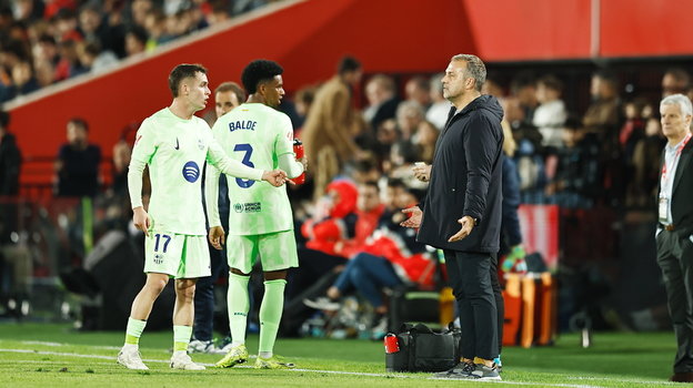 Марк Касадо, Алехандро Бальде и Ханси Флик («Барселона»).