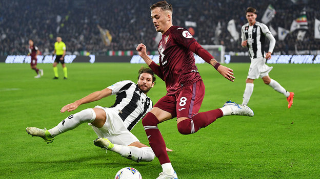 Полузащитник «Торино» Иван Илич.