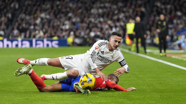 Лукас Васкес и Самуэл Лино.