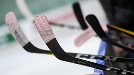 Племянник олимпийского чемпиона по хоккею задержан в Челябинске. Его подозревают в получении взятки клюшками