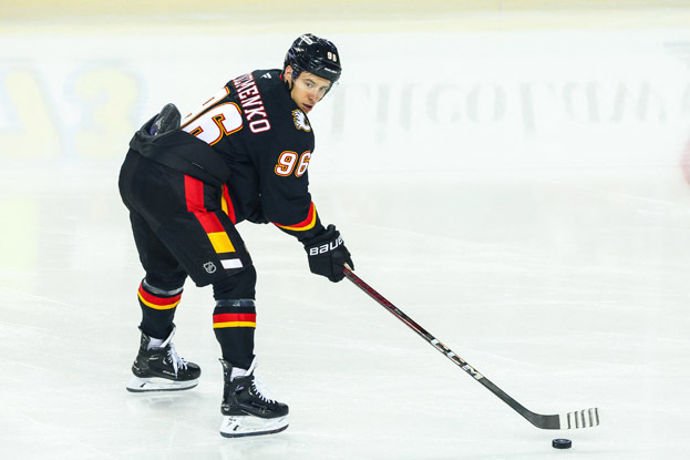 Андрей Кузьменко. Нападающий «Калгари» Андрей Кузьменко