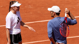 «Без меня ты собирала бы картошку в России». Раскрыты подробности отношений Рыбакиной с токсичным тренером