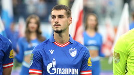 «Зенит» изящно решил проблему с правым защитником. Вместо покупки дорогого Уэсли арендовал у «Фенербахче» Мимовича