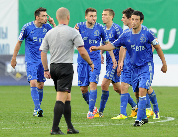 Владимир Гранат (в центре).