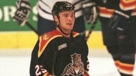 «В отеле после матча ждала записка: «Виктор, тебя обменяли во «Флориду». Интервью Козлова: хоккей и семья, Россия и Америка