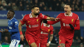 Последнее мерсисайдское дерби на «Гудисон Парк» — огонь! Салах сверкал, «Эвертон» спасся в конце, а Слота удалили