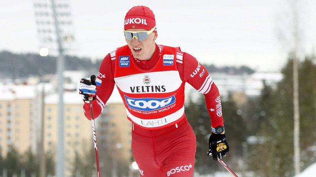 Лыжник Александр Большунов