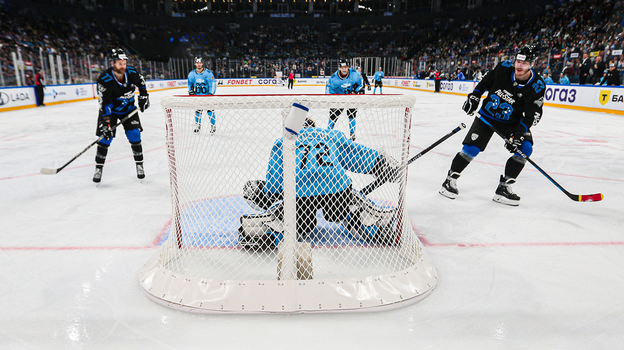 Денис Костин.