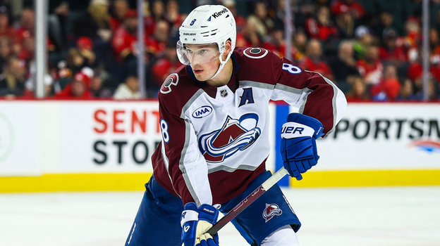 Хоккеист Кейл Макар