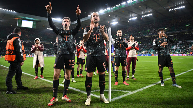 Томас Мюллер и Харри Кейн. Футболисты «Баварии» Томас Мюллер и Харри Кейн