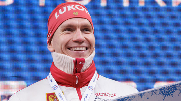 Лыжник Александр Большунов