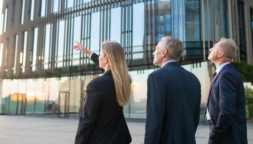 Названы компании, которые первыми вернутся в Россию.