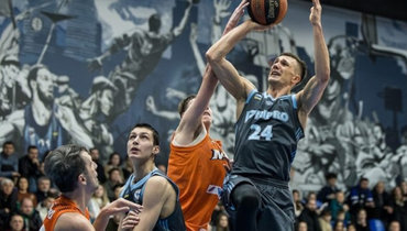 Форвард «Днепра» и сборной Украины по баскетболу Владимир Конев.