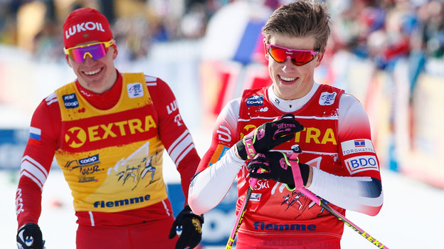 Лыжные гонщики Александр Большунов и Йоханнес Клебо.