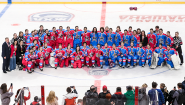 Праздник женского хоккея в Челябинске: больше 6 тысяч зрителей, сестра Морозова — MVP