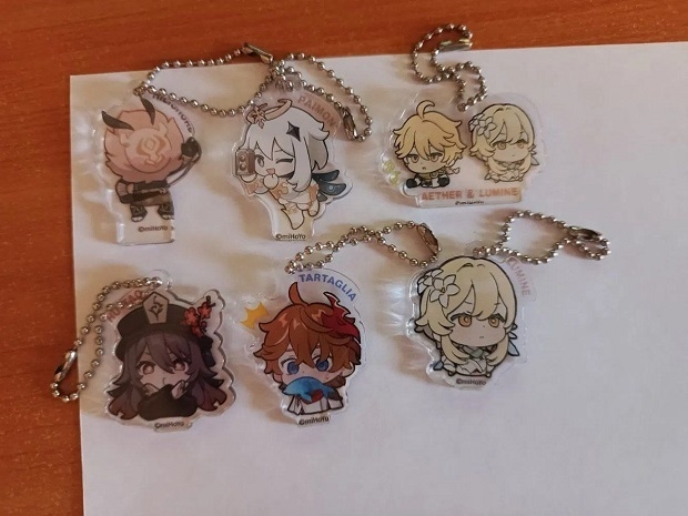 Магнит и Genshin.