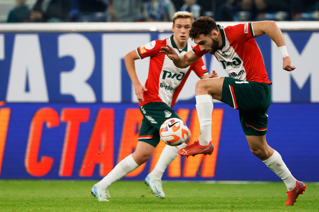 Алексей Батраков и Наир Тикнизян. Футболисты «Локомотива» Алексей Батраков и Наир Тикнизян