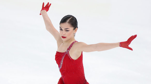 Фигуристка Аделия Петросян