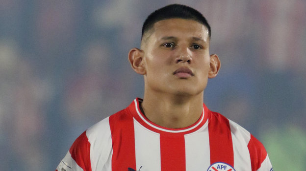 Хуан Касерес. Защитник «Лануса» Хуан Касерес