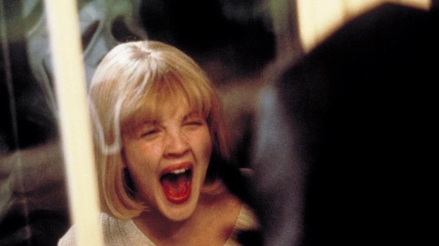 Кадр из фильма «Крик» / реж. Уэс Крэйвен / Dimension Films:
