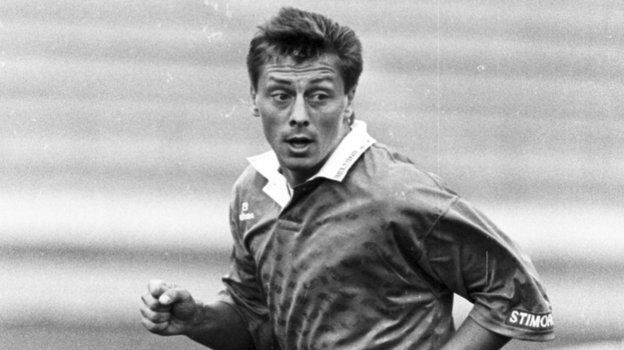 Бывший футболист Валерий Шмаров. 2000 год