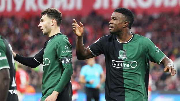 Эдуард Сперцян и Джон Кордоба. Футболисты «Краснодара» Эдуард Сперцян и Джон Кордоба