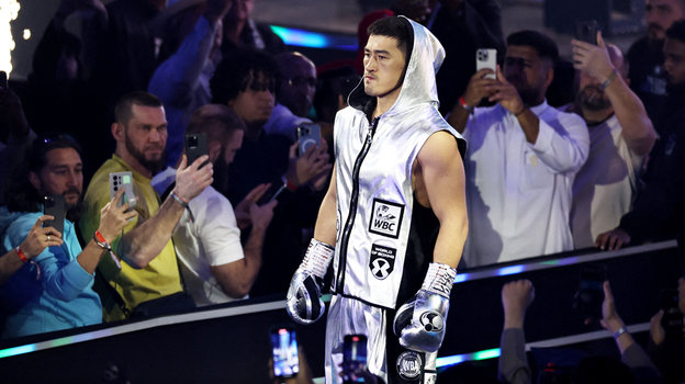 Боксер Дмитрий Бивол