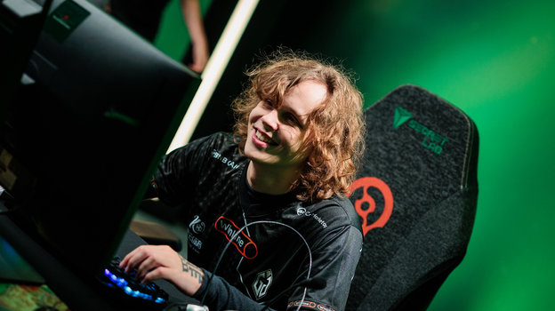 Киберспортсмен.