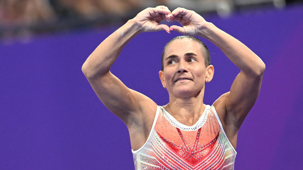 Гимнастка Оксана Чусовитина