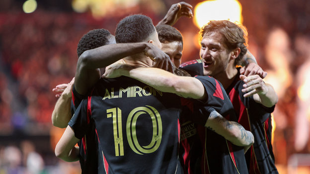 Футболисты «Атланты»