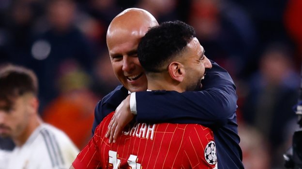 Главный тренер «Ливерпуля» Арне Слот и Мохамед Салах.