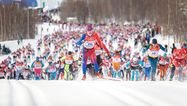 Участники Мурманского лыжного марафона