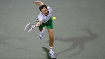 Медведев вышел в четвертьфинал турнира в Дубае