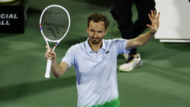 Медведев легко прошел в четвертьфинал на турнире в Дубае. Пора забирать титул?