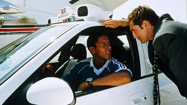 Кадр из фильма «Такси 2», реж. Жерар Кравчик / ARP S?lection