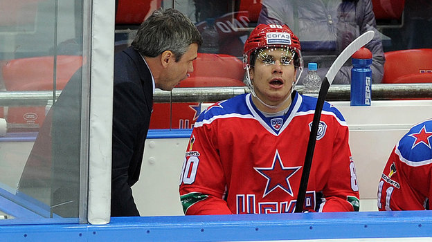 Дмитрий и Никита Квартальновы. Хоккейный тренер Дмитрий Квартальнов и его сын Никита Квартальнов