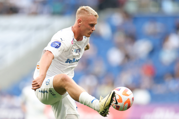 Константин Тюкавин. Футболист «Динамо» Константин Тюкавин