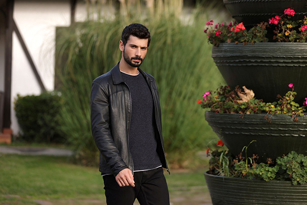 Кадр из сериала «Безграничная любовь», реж. Мурат Озтюрк, FOX