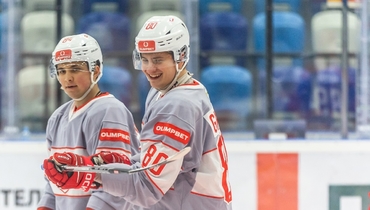 «Спартак» обновил клубный рекорд и идет за Кубком Харламова. А на «Востоке» в лидерах — молодежки «Ак Барса» и «Югры»