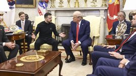 Настоящий или нет? Зеленский принес на скандальную встречу с Трампом чемпионский пояс Усика