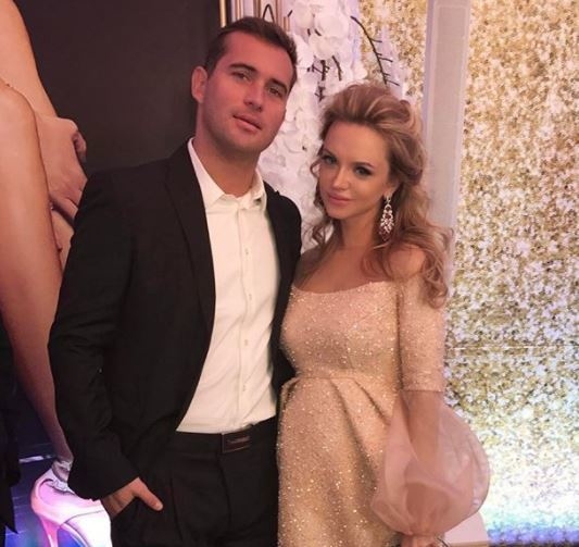 Александр Кержаков и Милана Тюльпанова.