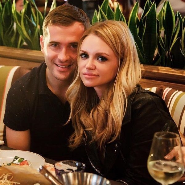 Александр Кержаков и Милана Тюльпанова.