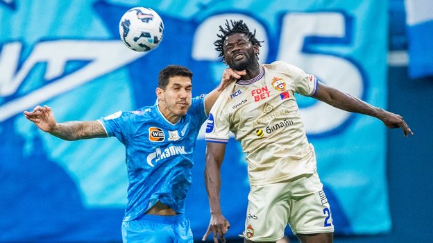 Футболисты Нино и Секу Койта в матче «Зенит» — ЦСКА (0:0) 1 марта. Санкт-Петербург.