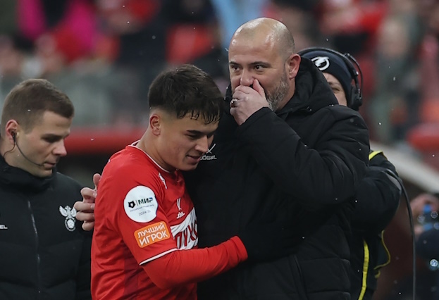 Деян Станкович и Манфред Угальде.