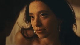 Кадр из фильма «Анора», реж. Шон Бэйкер, Cre Film Film, Nation Entertainment