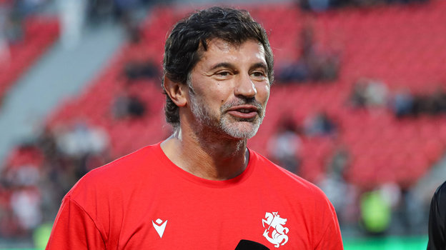 Каха Каладзе. Бывший защитник «Милана» Каха Каладзе